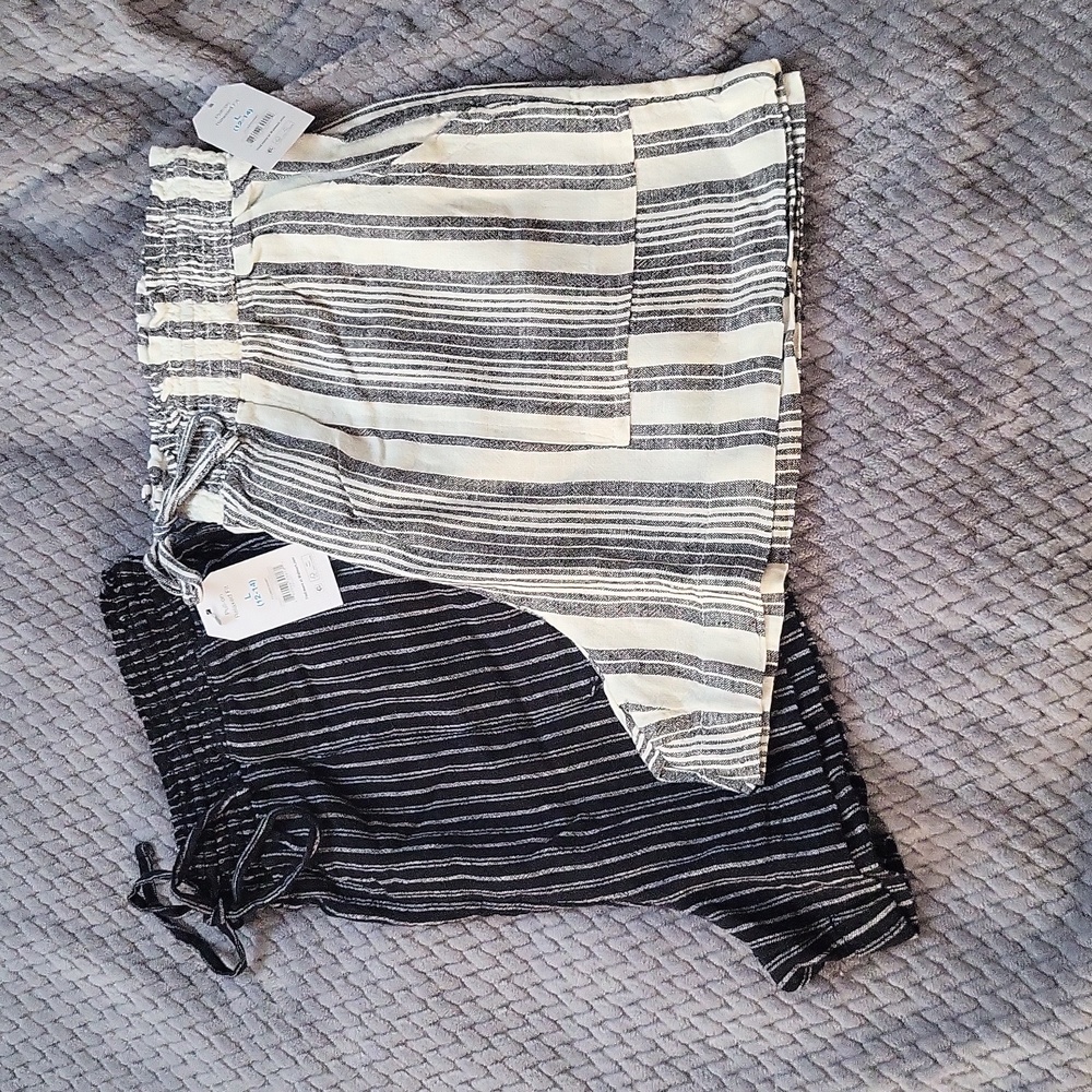 2 pair of women's shorts